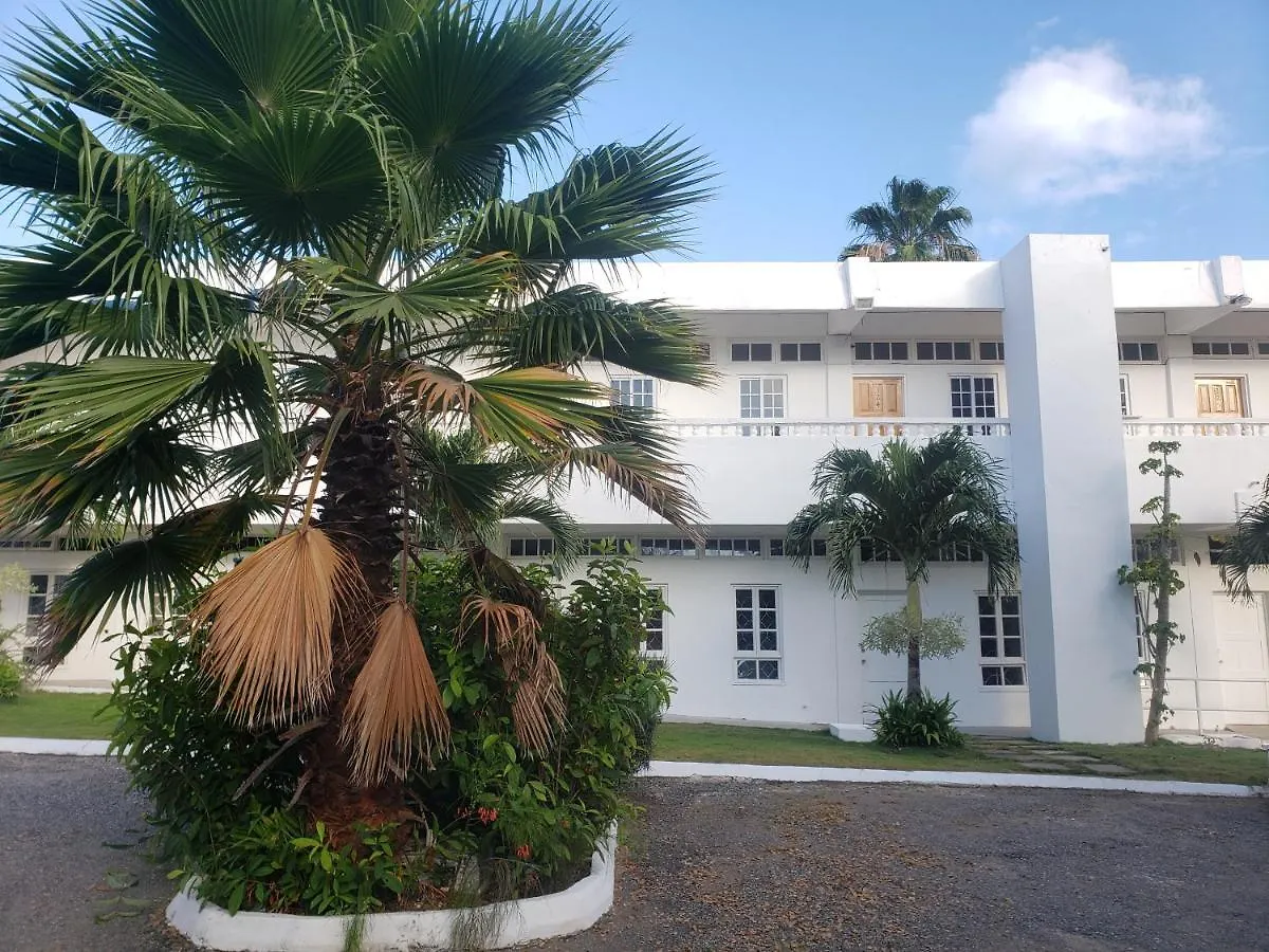 Sea Shell Palms, Ocho Rios Bed & Breakfast