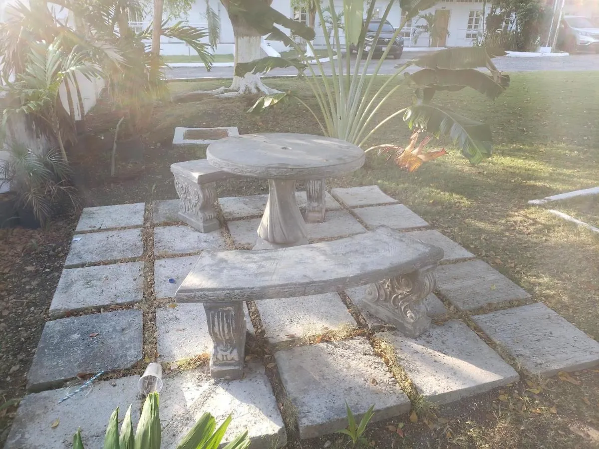 Sea Shell Palms, Ocho Rios Bed & Breakfast 3*,