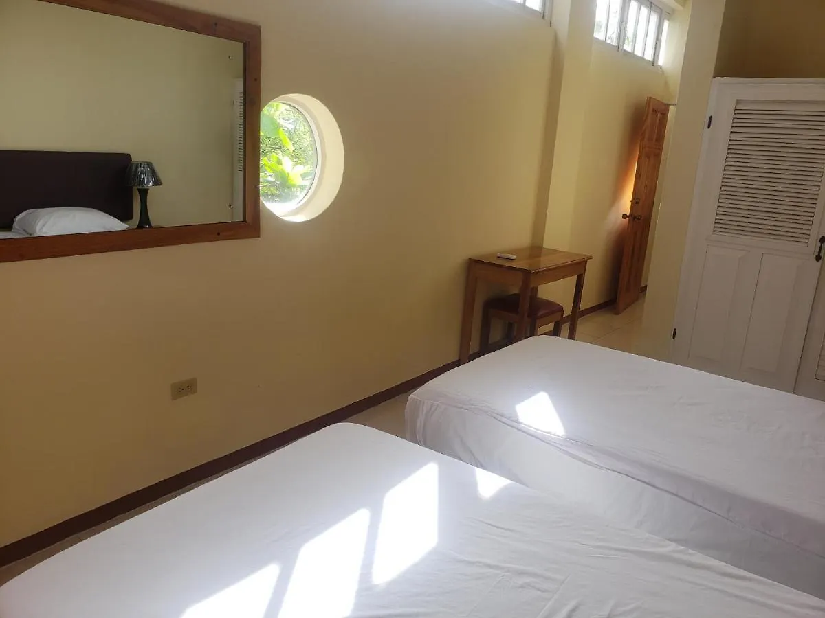 Sea Shell Palms, Ocho Rios Bed & Breakfast Jamaica