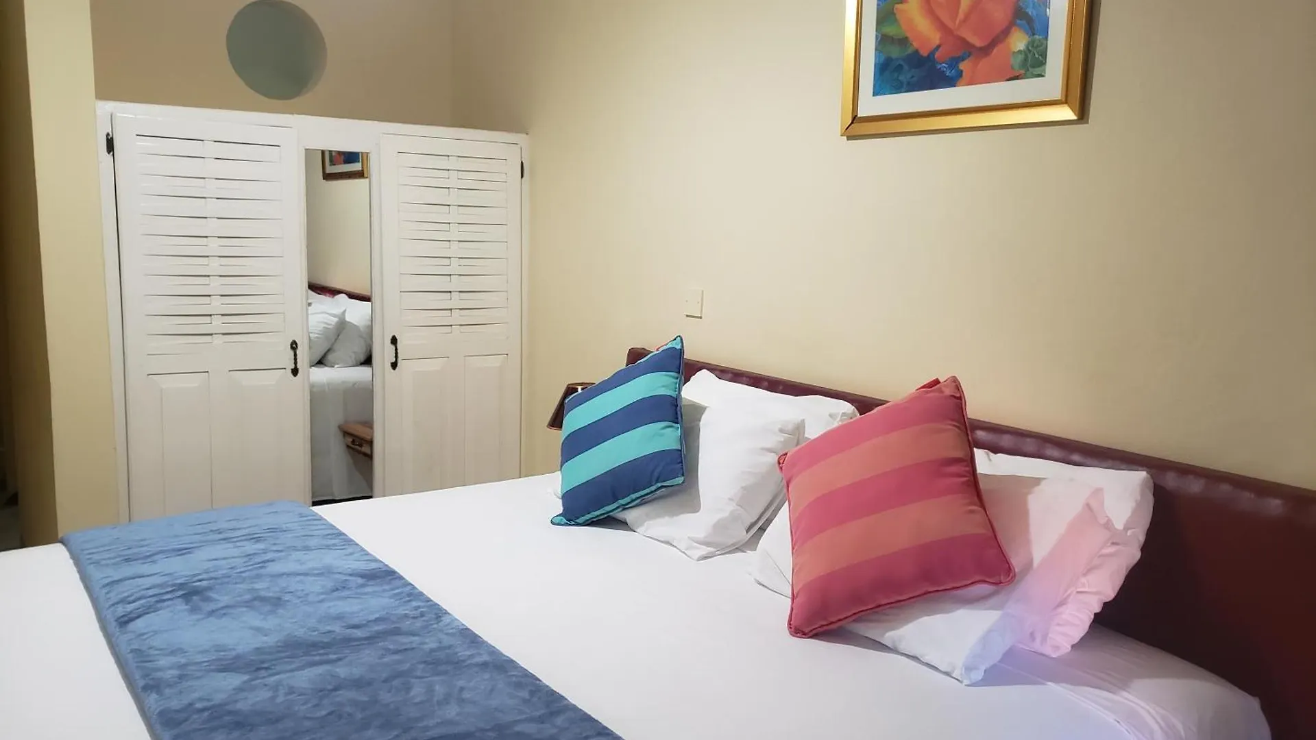 Sea Shell Palms, Ocho Rios Bed & Breakfast