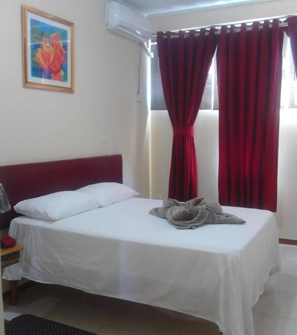 Sea Shell Palms, Ocho Rios Bed & Breakfast
